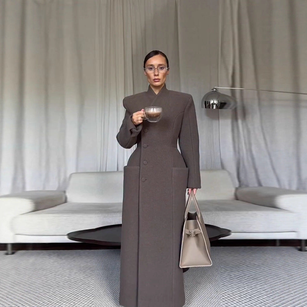 Manteau long en laine - à épaulettes cintré