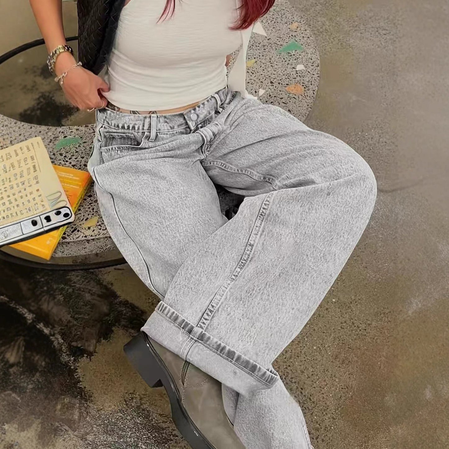 Jean ample décontracté à jambe droite